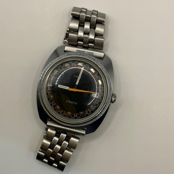 M Vintage 1971 Men's Timex Electric Racing Dial Needs Battery - Picture 2 of 4